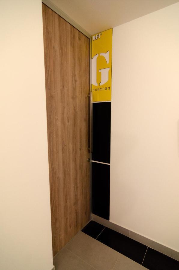Donna Alda Dfc Apartment Салта Екстериор снимка